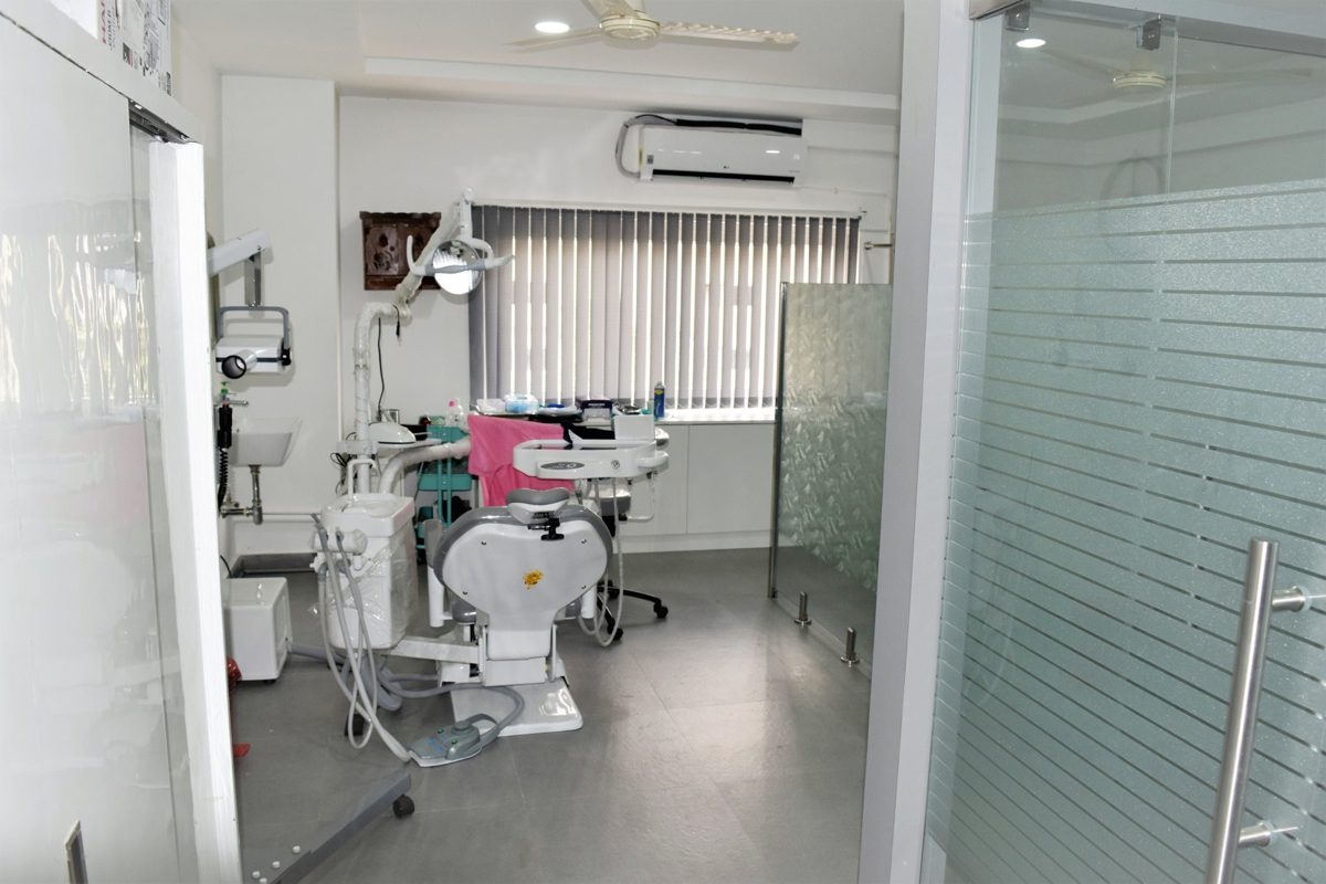Treatment room interior at Align Dental